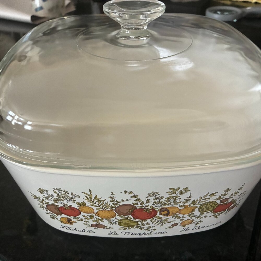 Vintage Spice O' Life Corning Cass w/lid, L’Echalote La Marjolaine LeRomarin 5QT